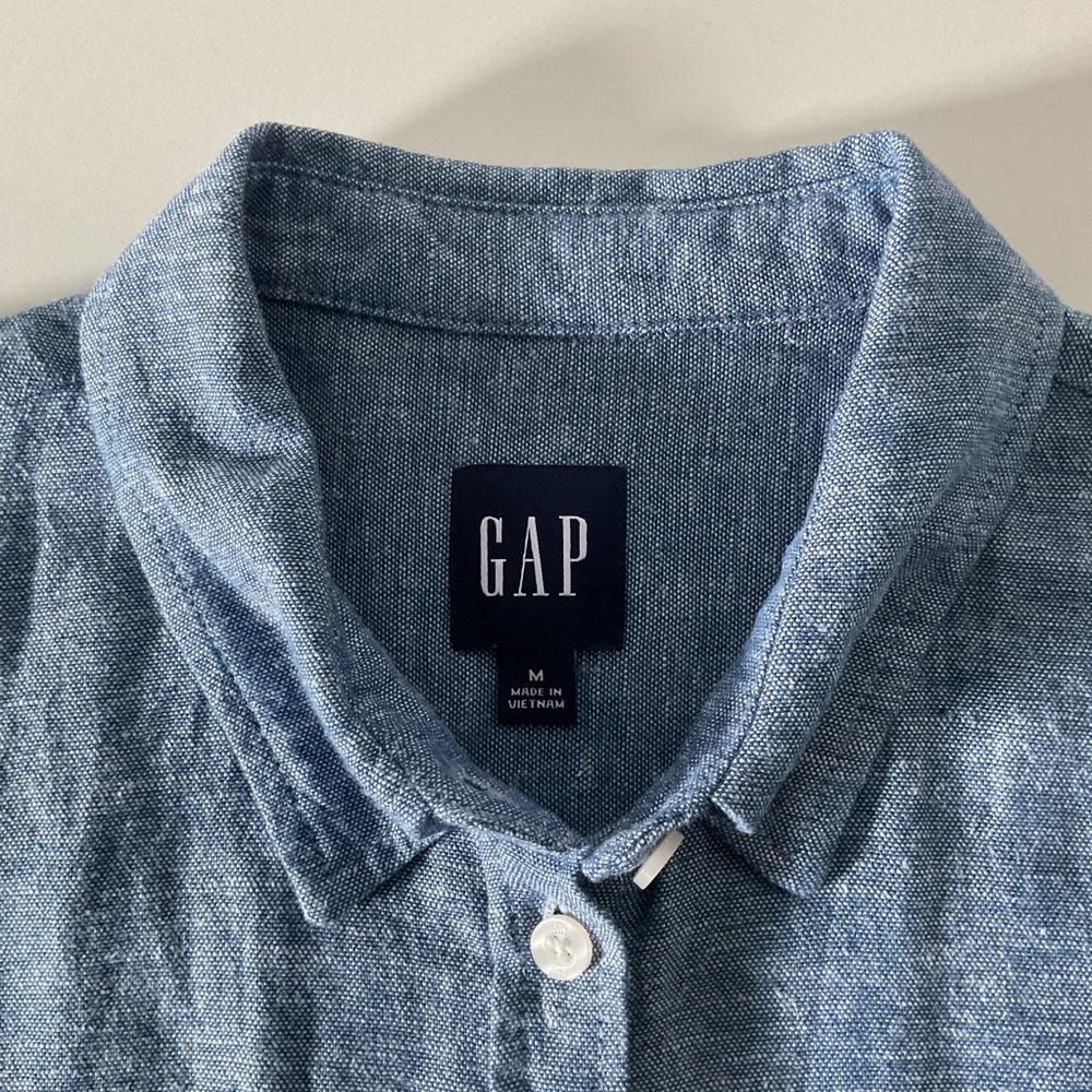 GAP Women’s Linen Blue Shirt - Picture 3 of 6